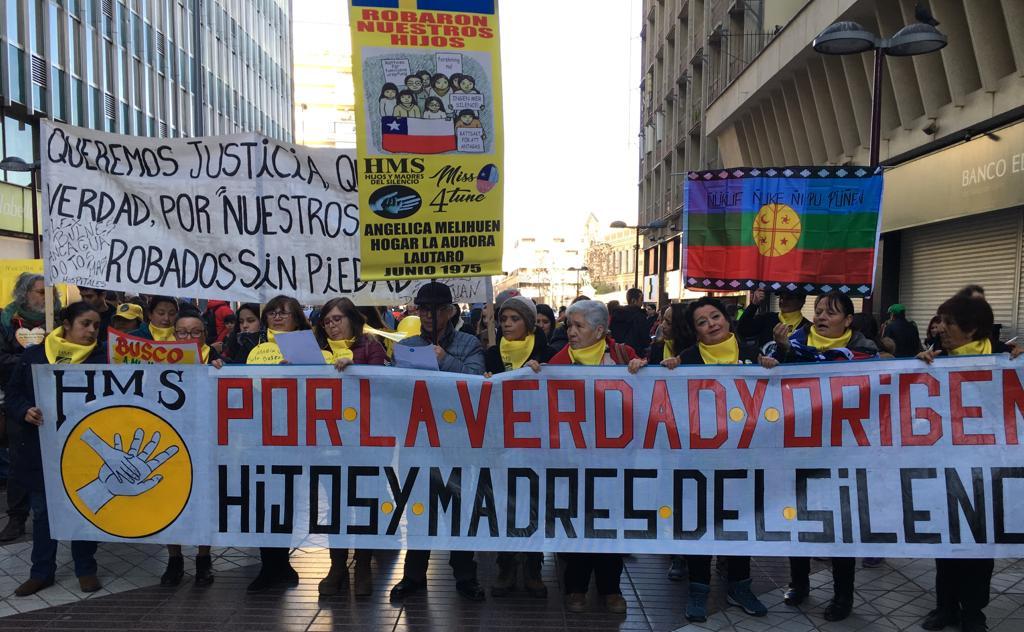 Gobierno cierra la puerta a la verdad de adopciones ilegales durante la dictadura